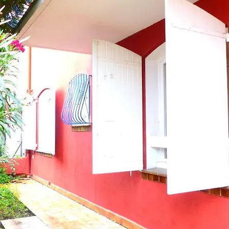 Stade Aime Giral Appartement *